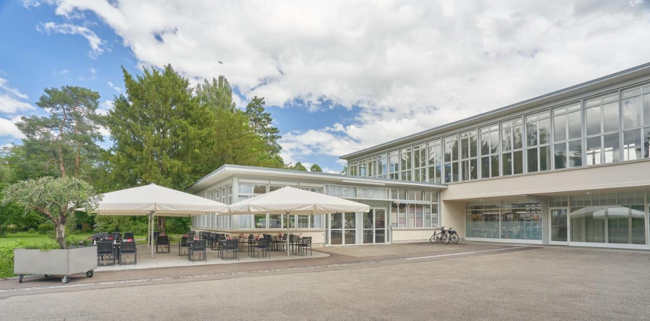 Готель Bata Club Haus Mohlin Екстер'єр фото