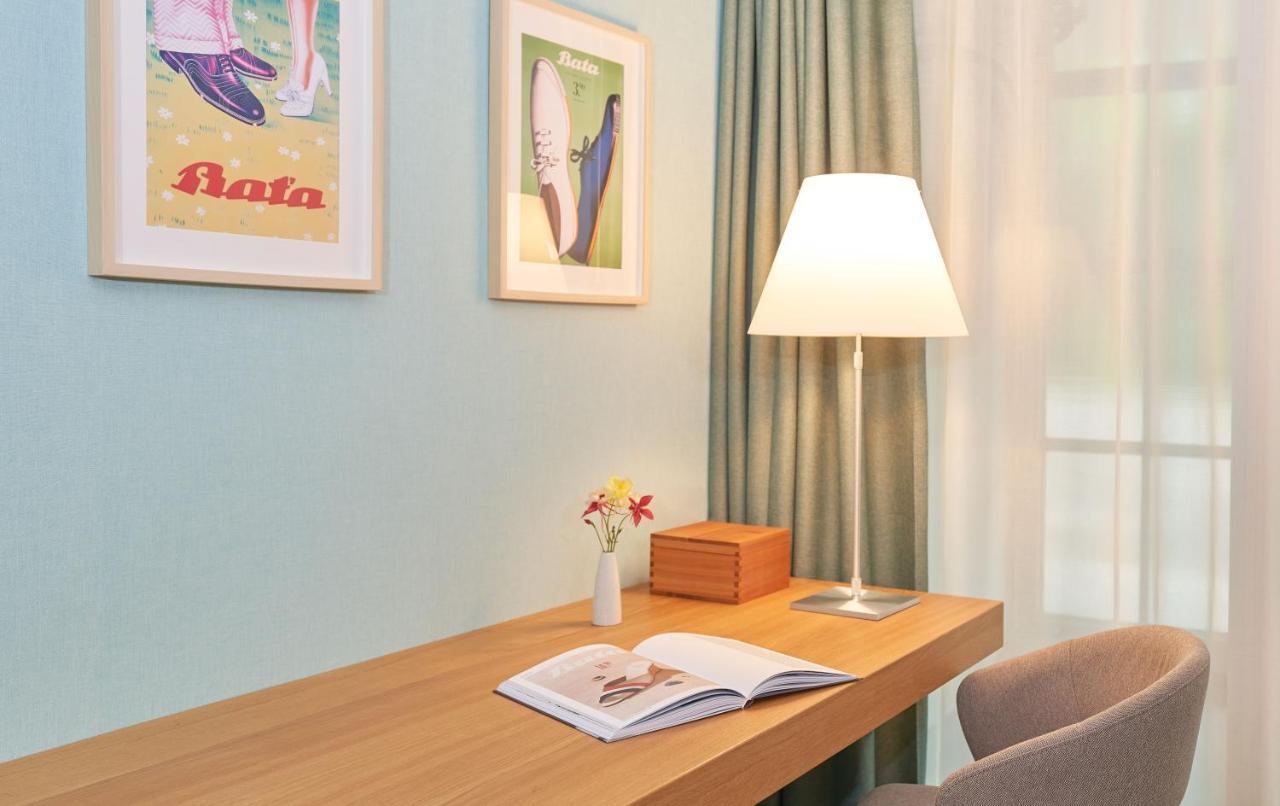 Готель Bata Club Haus Mohlin Екстер'єр фото